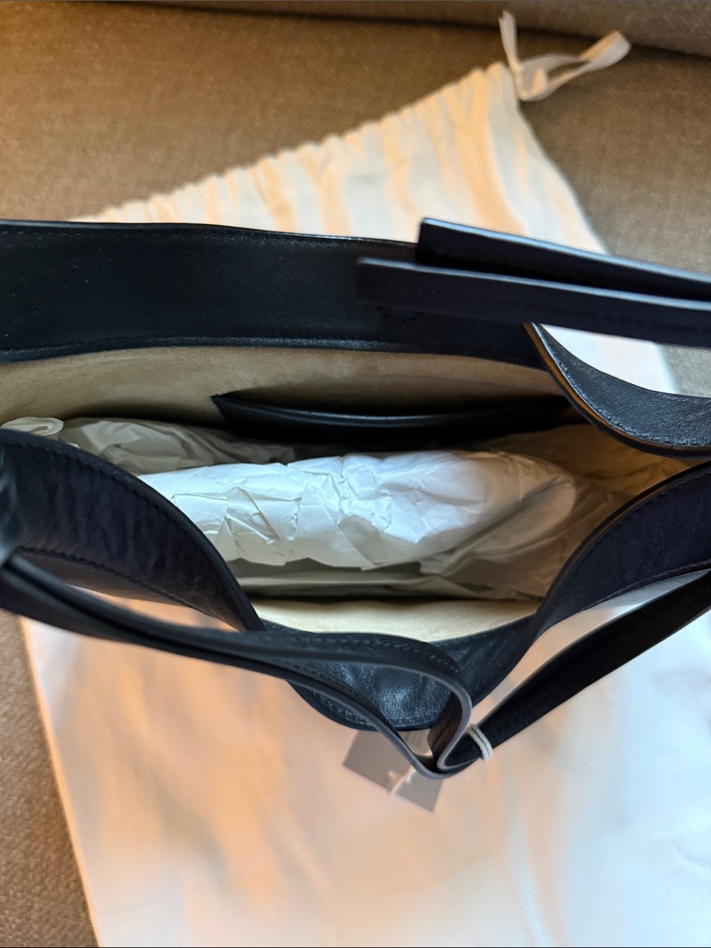 Medium Rosetta Shoulder Bag - Picture 4 of 7